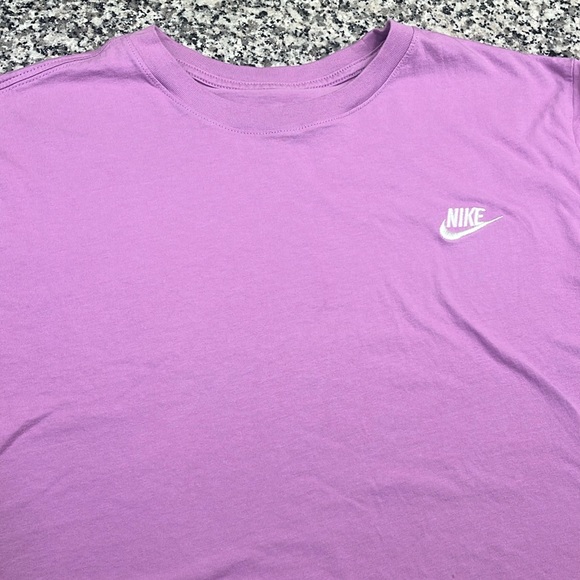 The Nike Tee- Size XL - Picture 3 of 6